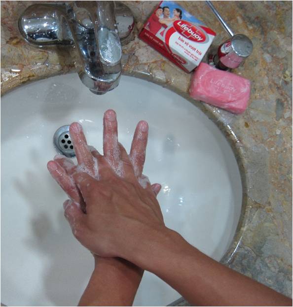 Rửa tay với xà phòng để phòng ngừa bệnh dịch tả