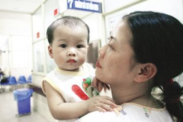 Mùa sốt xuất huyết: Trẻ bụ bẫm càng dễ mắc bệnh