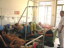 Trên 4.500 ca nhiễm sốt xuất huyết, 3 trẻ đã chết