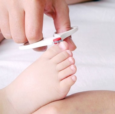 cat-mong-chan-cho-tre-01