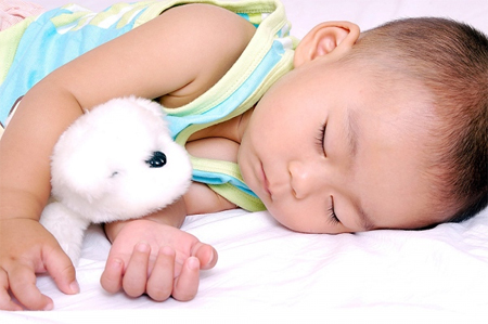 Các tư thế ngủ và sức khỏe của bé - Chăm sóc bé - Chăm sóc trẻ em - Giấc ngủ của bé - Giúp bé ngủ ngon - Sức khỏe trẻ em