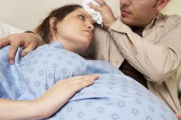 Bé sinh ra dễ mắc chứng tự kỷ hơn khi mẹ thường bị sốt trong thai kỳ