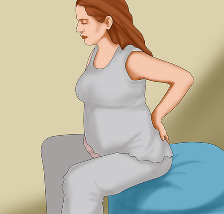  Tránh đứng hoặc ngồi quá lâu tại một vị trí sẽ giúp giảm đau lưng cho mẹ bầu. 