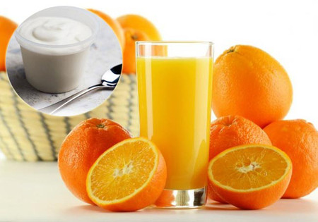 Sự kết hợp cam với sữa gây ra ảnh hưởng đến tiêu hóa và hấp thụ sữa trong cơ thể bé.