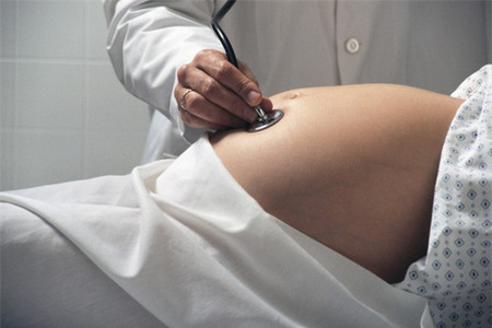 Những cơn đau bụng là khá phổ biến khi mang thai, phần nhiều là bình thường nhưng cũng có thể là triệu chứng bệnh nặng.