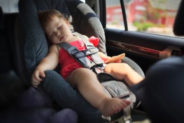 Cẩn trọng khi để con ngủ trong ghế ngồi ô tô dành riêng cho trẻ